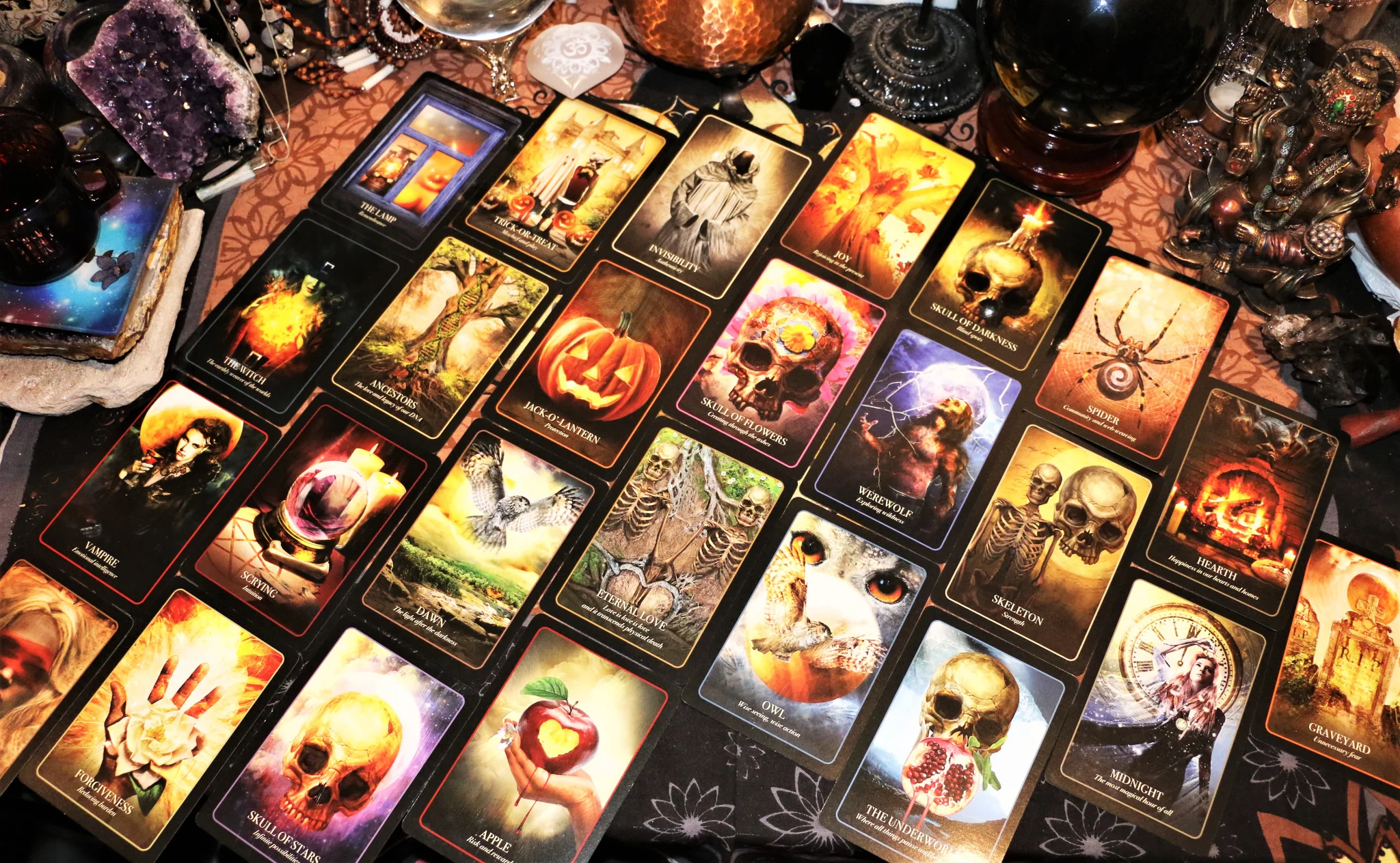 Tarot en Halloween: descubre el misterio de la noche de las brujas